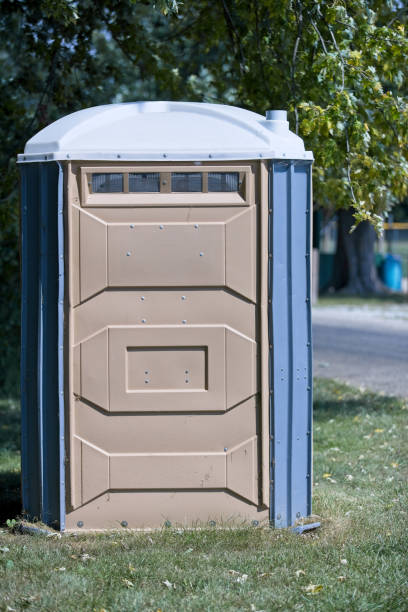 Best Portable restroom trailer rental  in West Liberty, IA